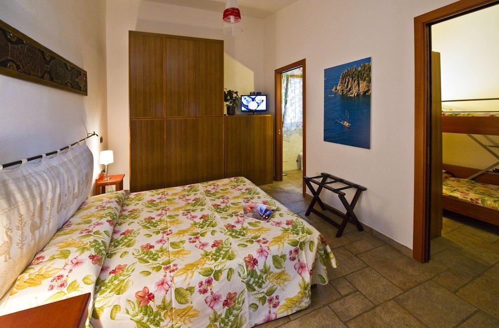 וילסימיוס Villaggio Camping Spiaggia Del Riso מראה חיצוני תמונה