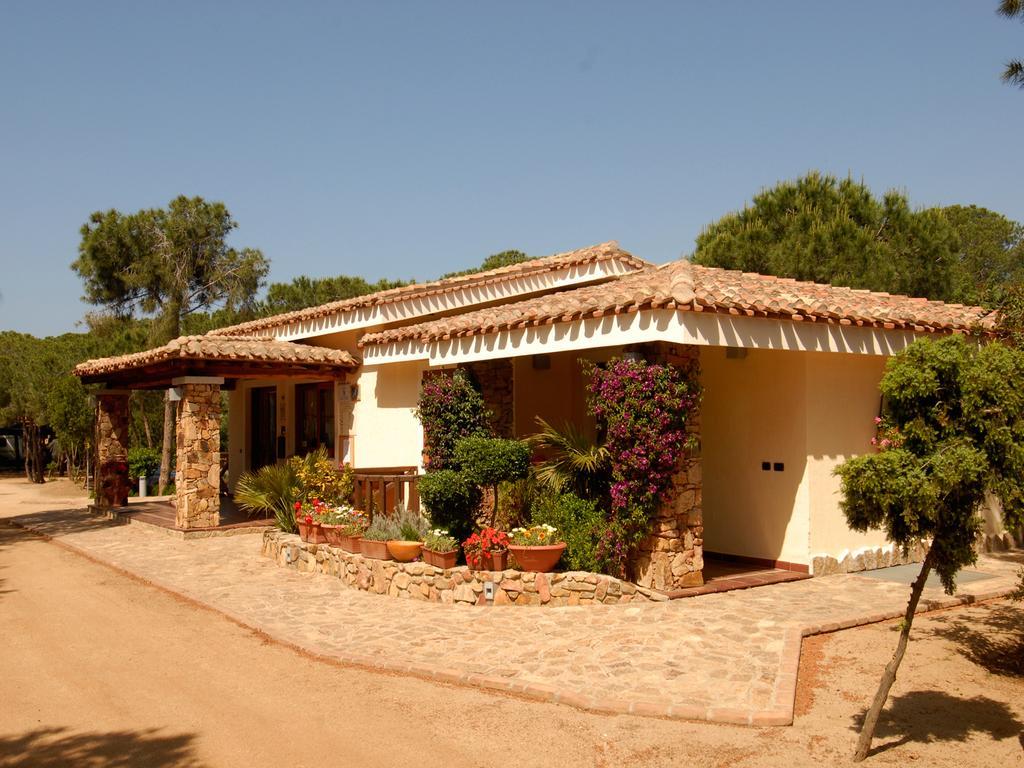 וילסימיוס Villaggio Camping Spiaggia Del Riso מראה חיצוני תמונה
