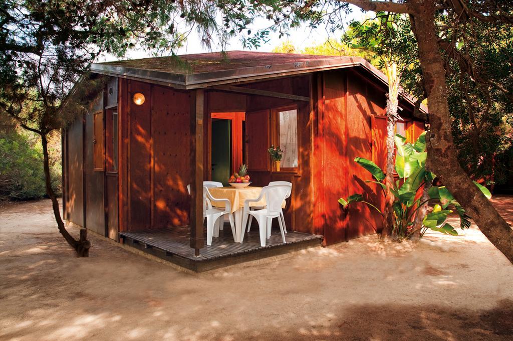 וילסימיוס Villaggio Camping Spiaggia Del Riso חדר תמונה